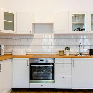Cozy 2 Bedroom In Terez Boulevard. Boedapest